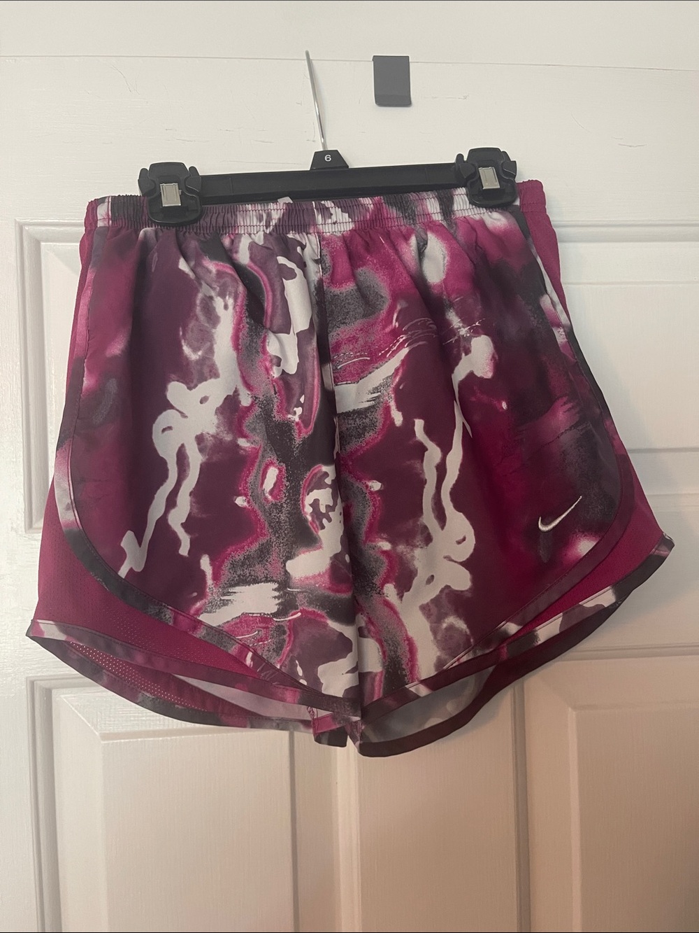 Nike Women’s Maroon & White Marble-Print Running Shorts Size XS